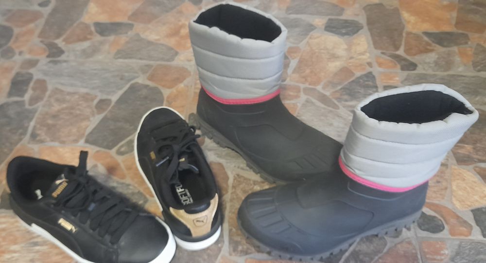 Ghete de zăpadă  cizme adidasi