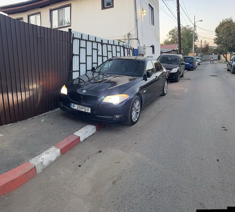 Vand bmw  sau schimb f 10 520 diesel an 2010 :fara motoare mari!
