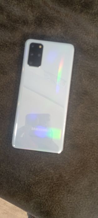 Samsung s20 plus sotiladi Ekrani almashgan