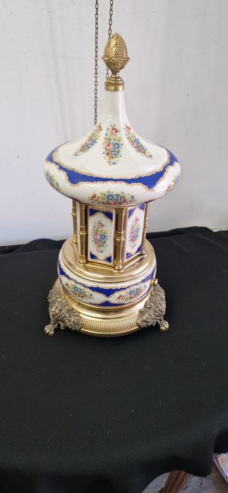 Cutie muzicala carusel portelan bronz