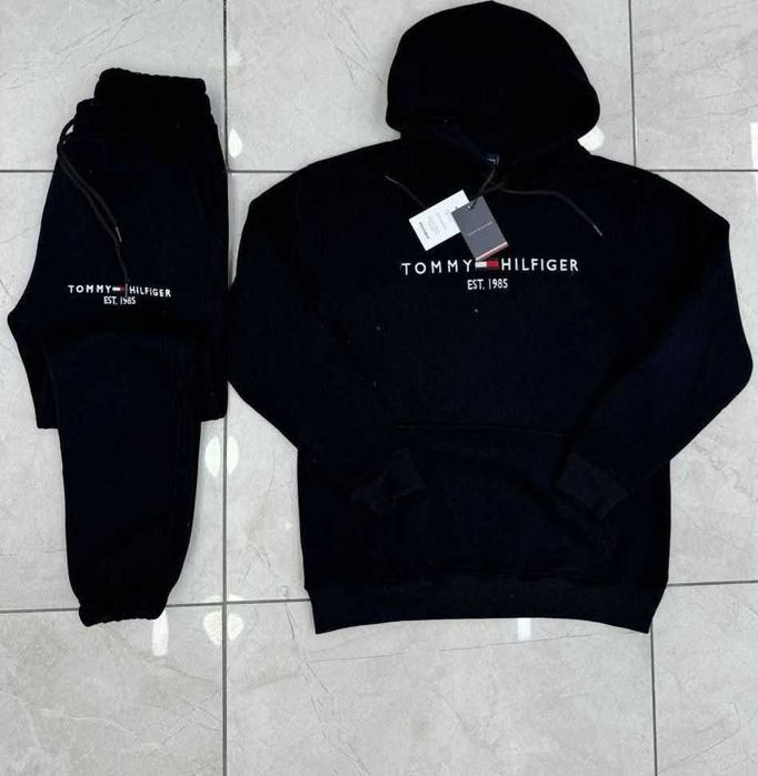 Дамски екипи два цвята