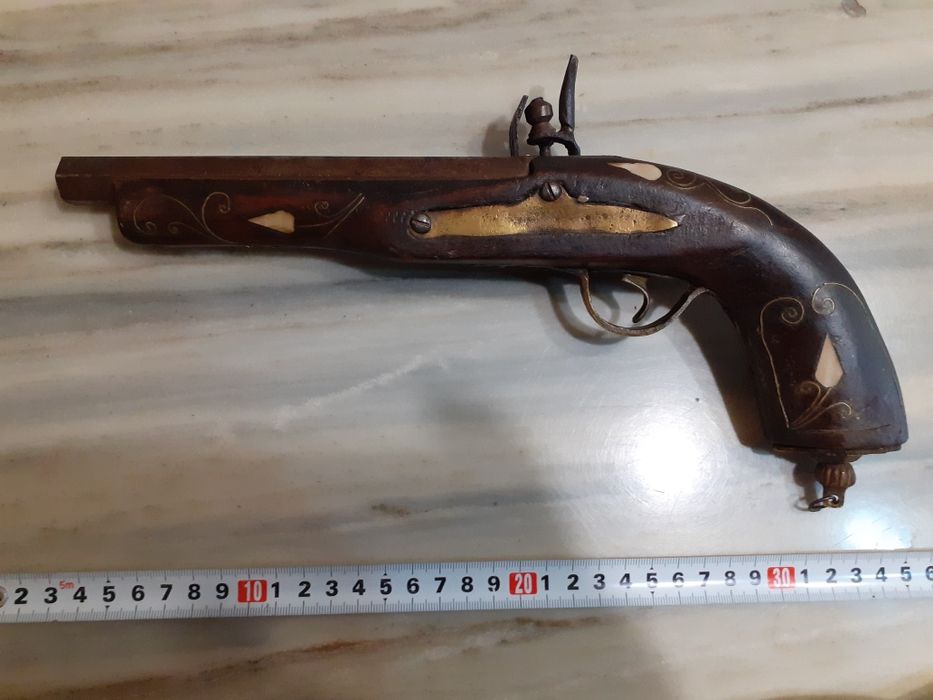 Красив кремъчен пистолет,пищов