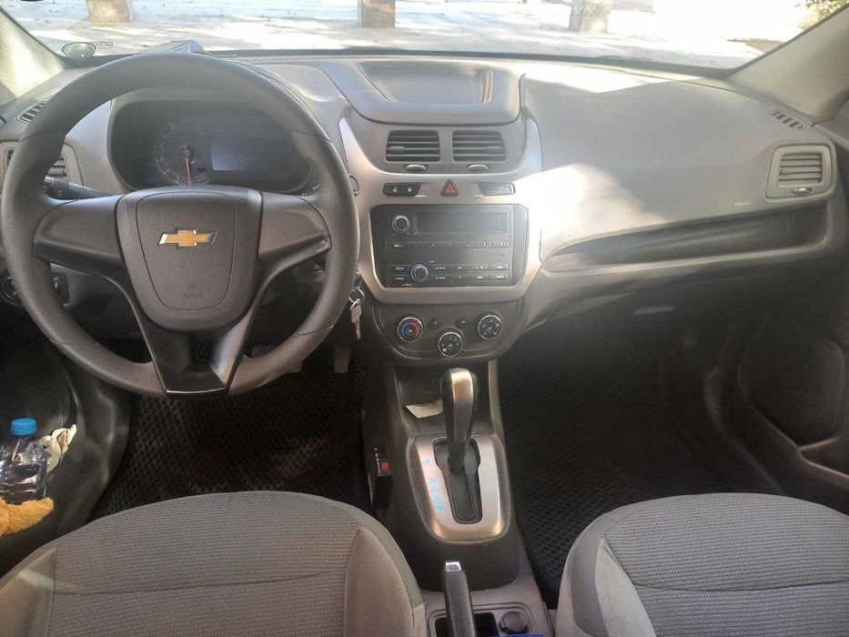 Chevrolet cobalt сотилади