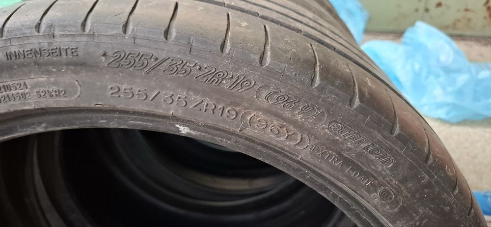 Гуми Michelin pilot super sport 255/35/19 DOT 2218