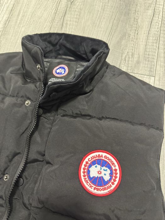 Vesta Canada Goose