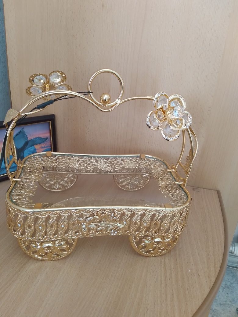 Посуда для сервировки