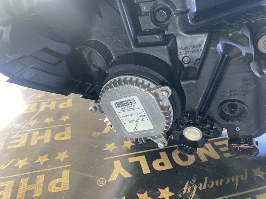 Nissan Navara 2017 година Led Фарове Лед Оборудвани