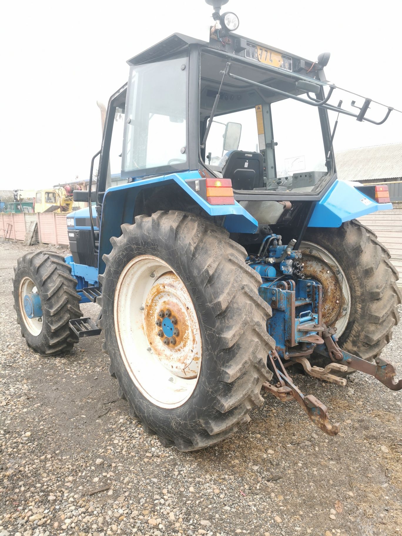 Tractor New Holland 6640 recent adus