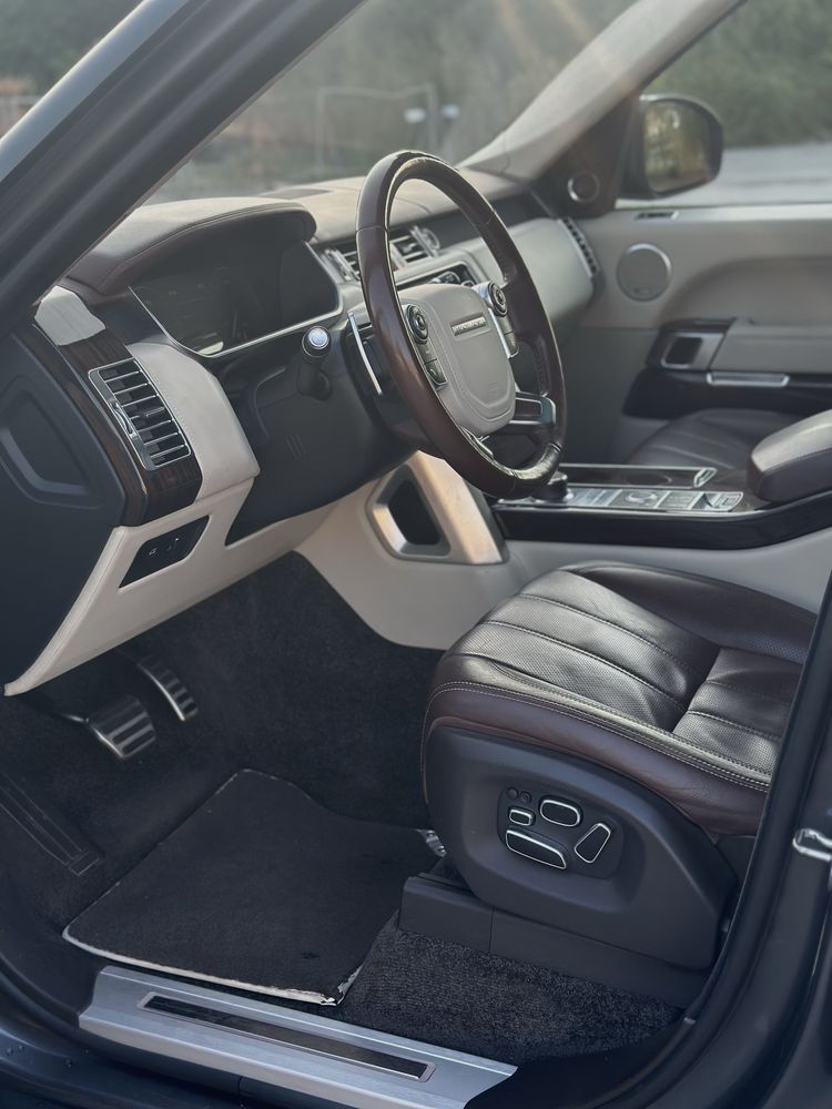 Land Rover Autobiography 4.4 V8