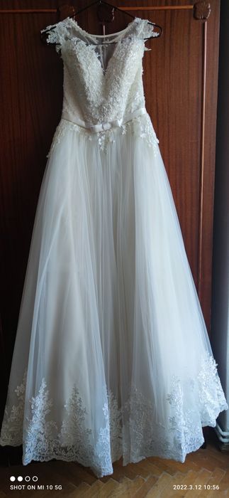 Vând rochie de mireasă