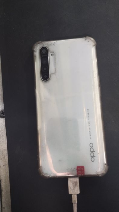 Продам телефон состояния хороше