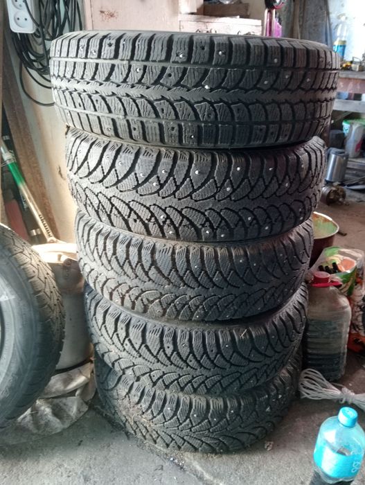 Продам а/ш зимние  13