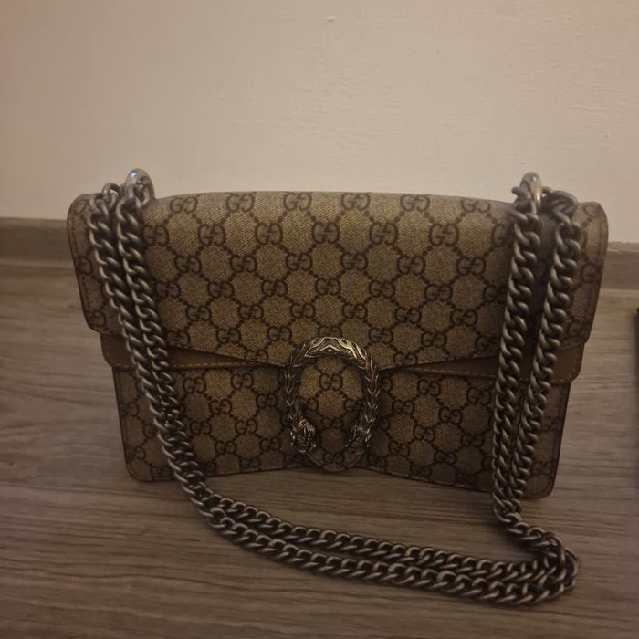 Vand geanta Gucci fără semne de uzură