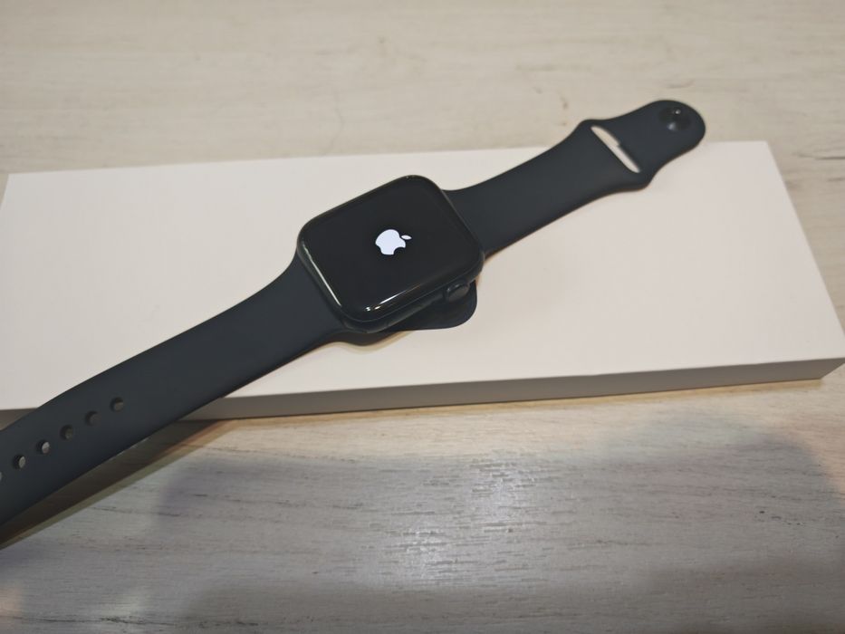 Apple Watch SE 3 2025 44mm Гаранция