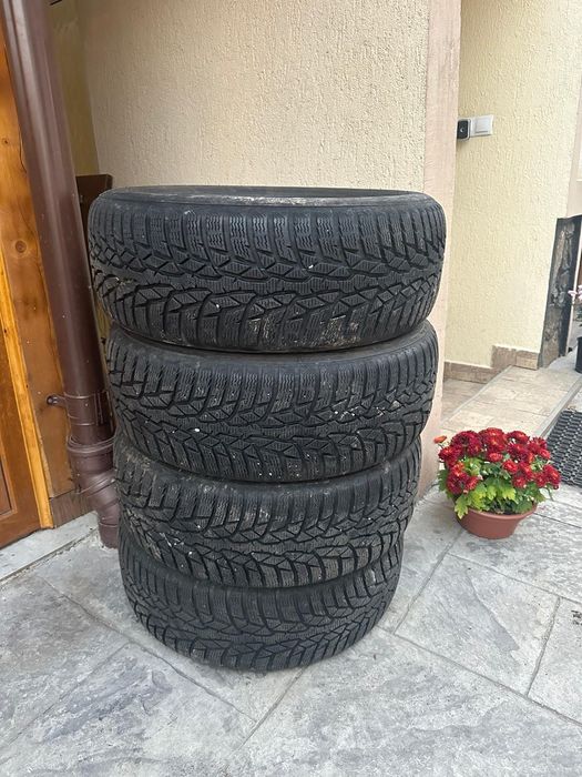 Vând anvelope de iarnă