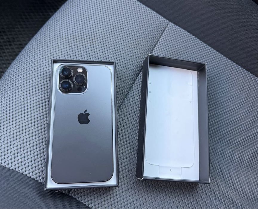 iPhone 13 Pro 256Gb цвет Graphit в идеальном состоянии