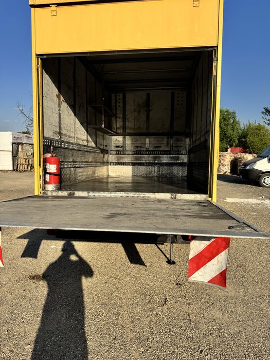 Vand/Schimb Mercedes Sprinter 413 cu lift/punte dubla