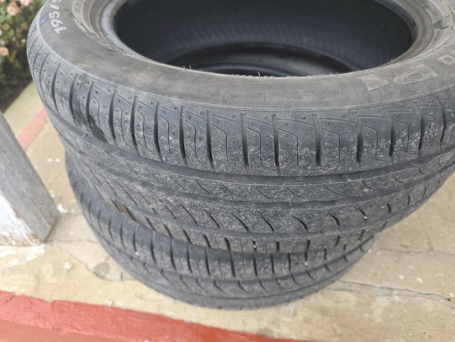 195 55 r16  2seturi vara PIRELLI si MOMO