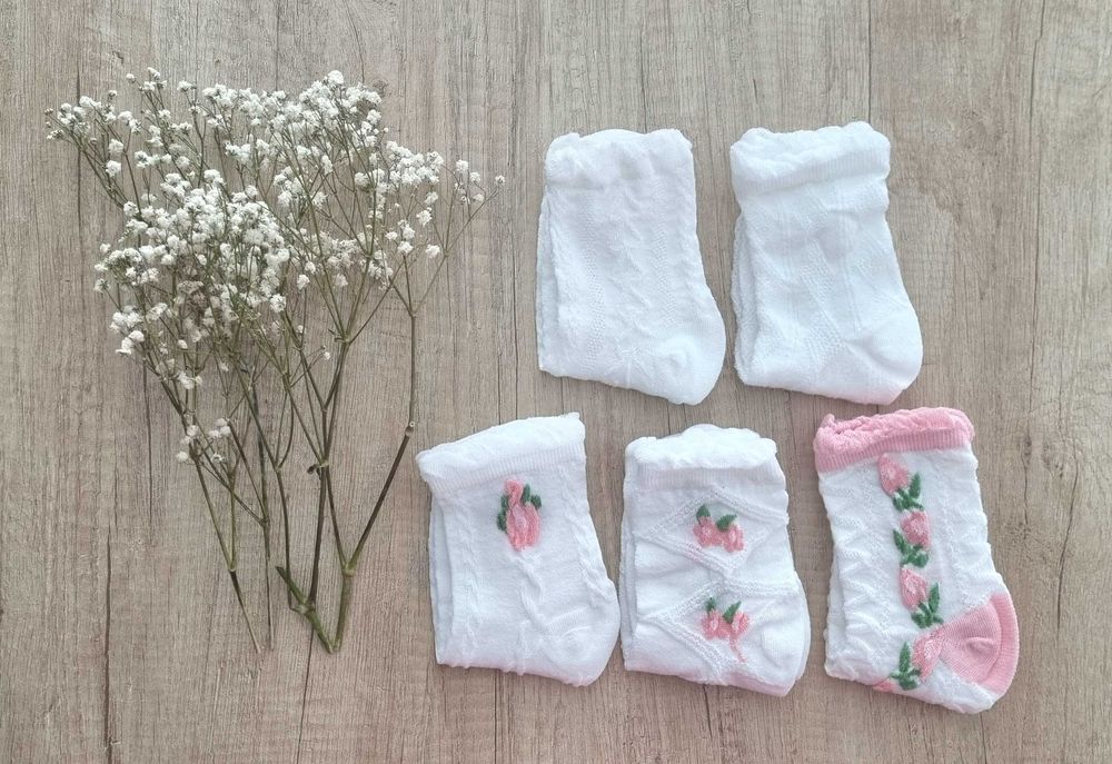 5 бр. елегантни дамски бели чорапки с цветя, one size