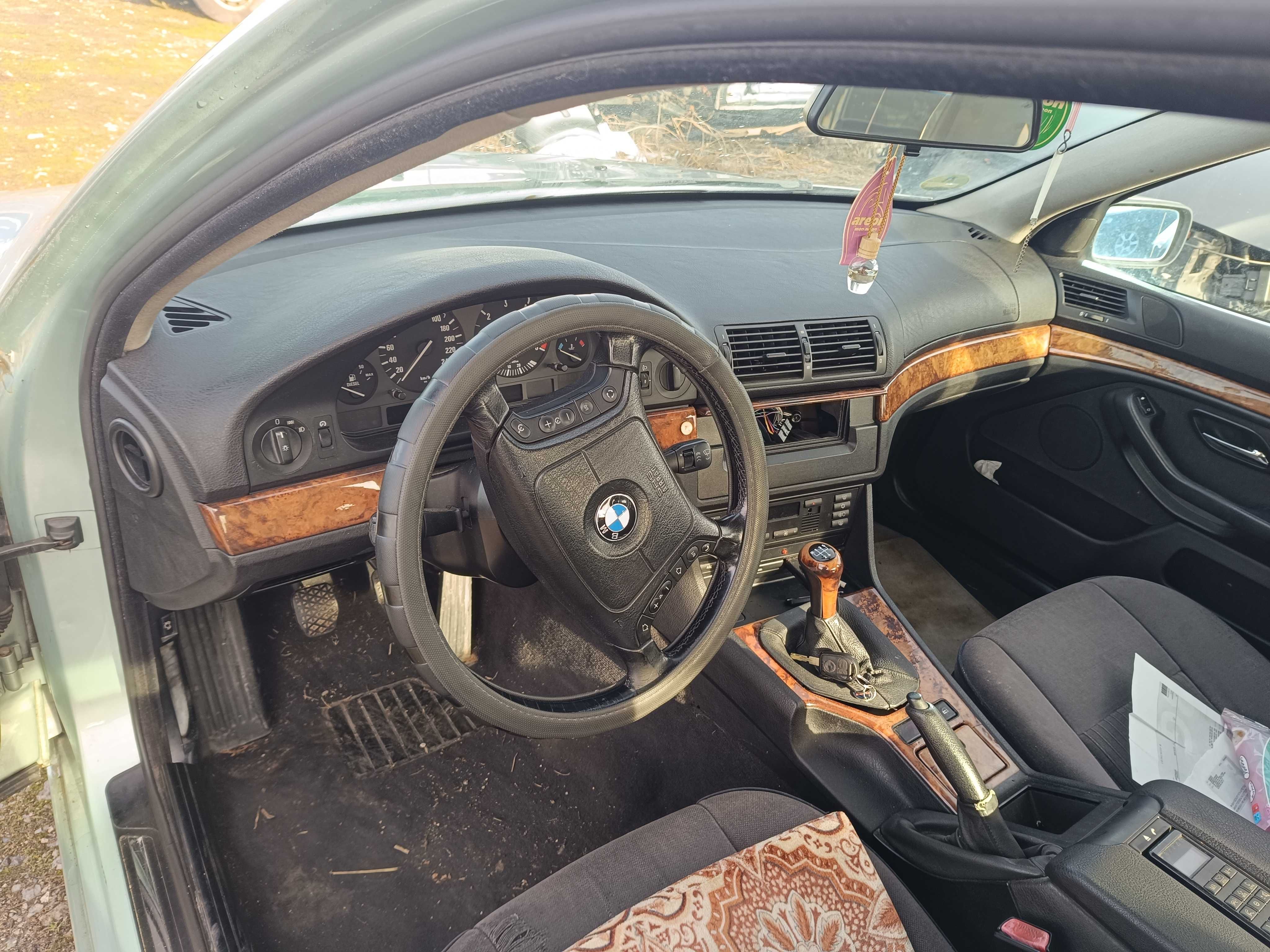 BMW 525tds 143кс. На части