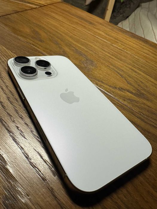 Iphone 16PRO 256Gb. две физические SIM карты