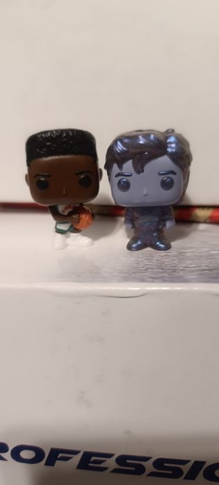 Меняю фигурки Очень странные дела