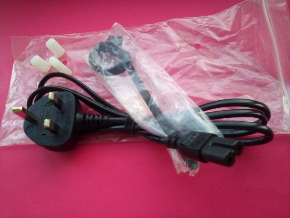 Cablu alimentare TV, laptop cu 3 pini (pentru prize UK) - NOU