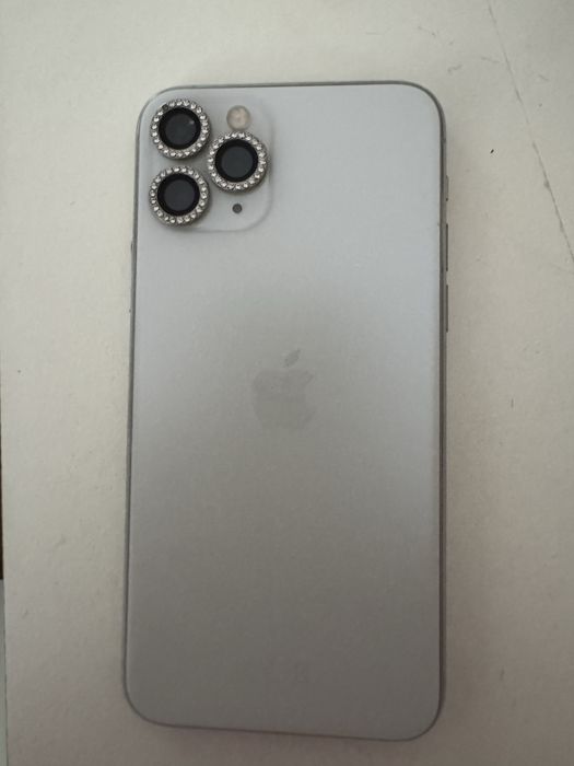 Iphone 11 pro, starea baterie este de 79%