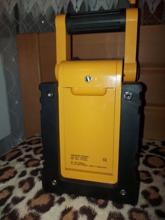 Pentru șantier Sangean U2.Onkyo Tx NR709.Roland CM