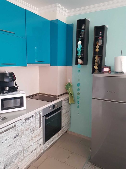 Дава се под наем Двустаен апартамент в Бургас, Сарафово - 65 кв.м за 450 € - Снимка #1