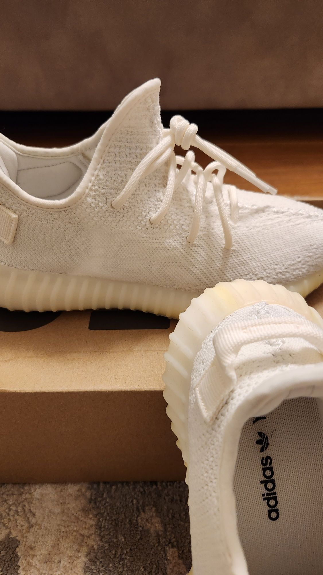 Yeezy 350 cream white, marime 42