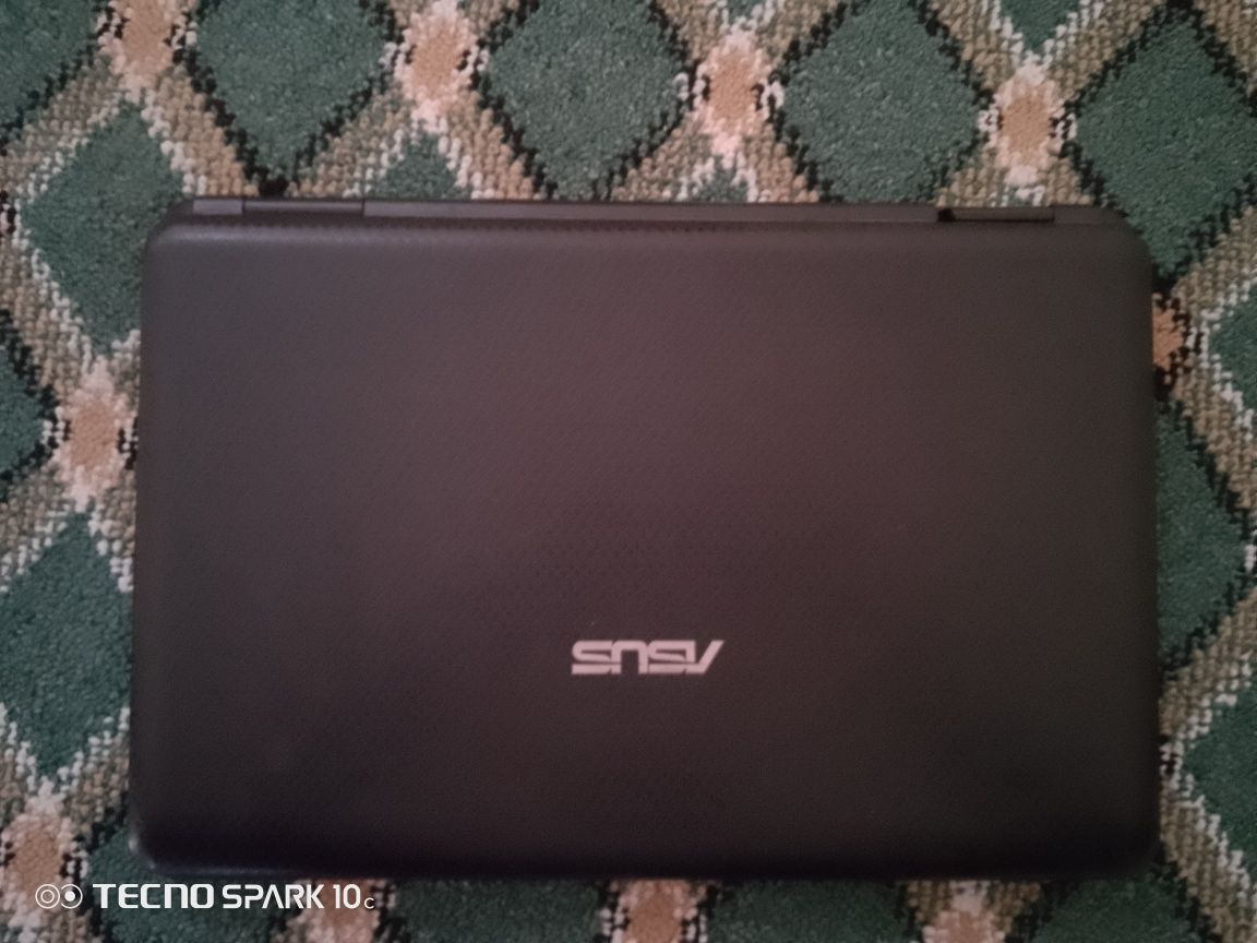 Asus noutbuk sotiladi