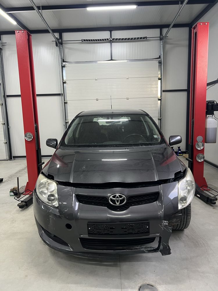 Toyota Auris Тойота Аурис 2.0 D4D 126кс