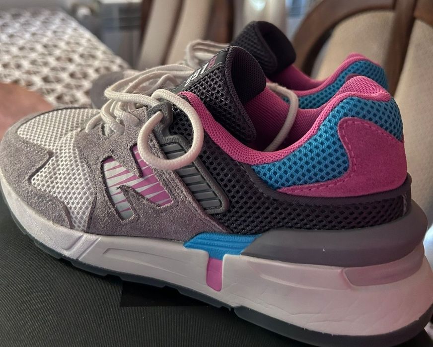 Sneaker New Balance  - marimea 33 în stare  f buna