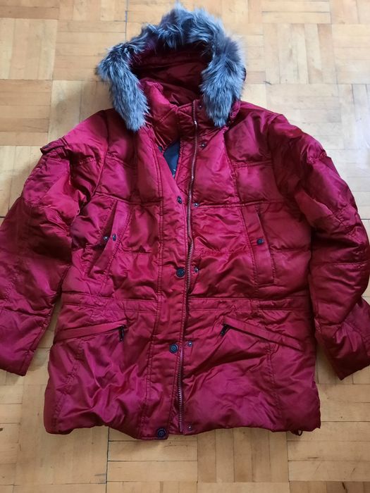 Продаю мужской пуховик.