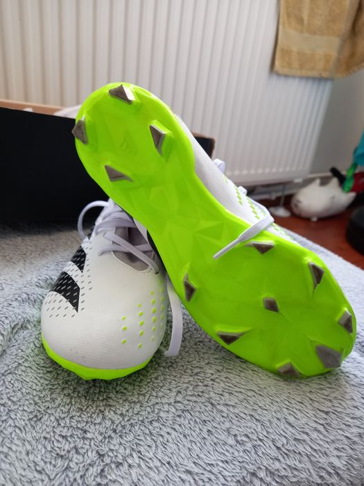 Adidasi fotbal nefolositi