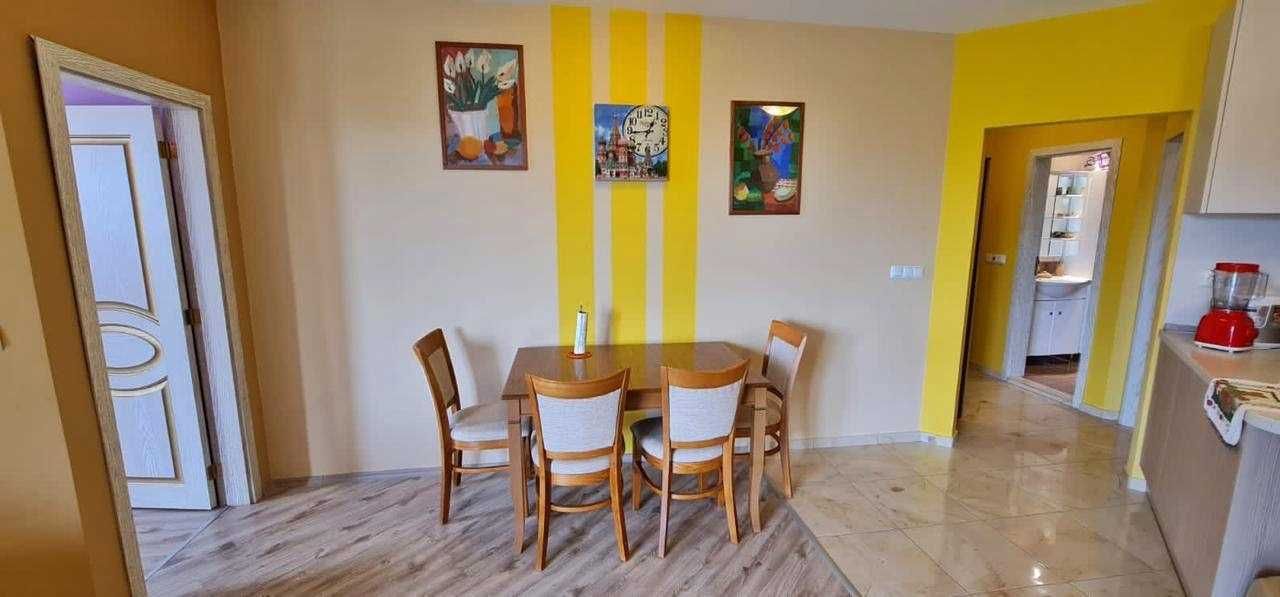 Продава се Тристаен апартамент в Поморие - 95 кв.м за 1237 €/кв.м - Снимка #2