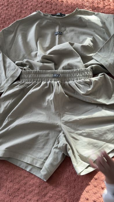 Продам женскую одежду