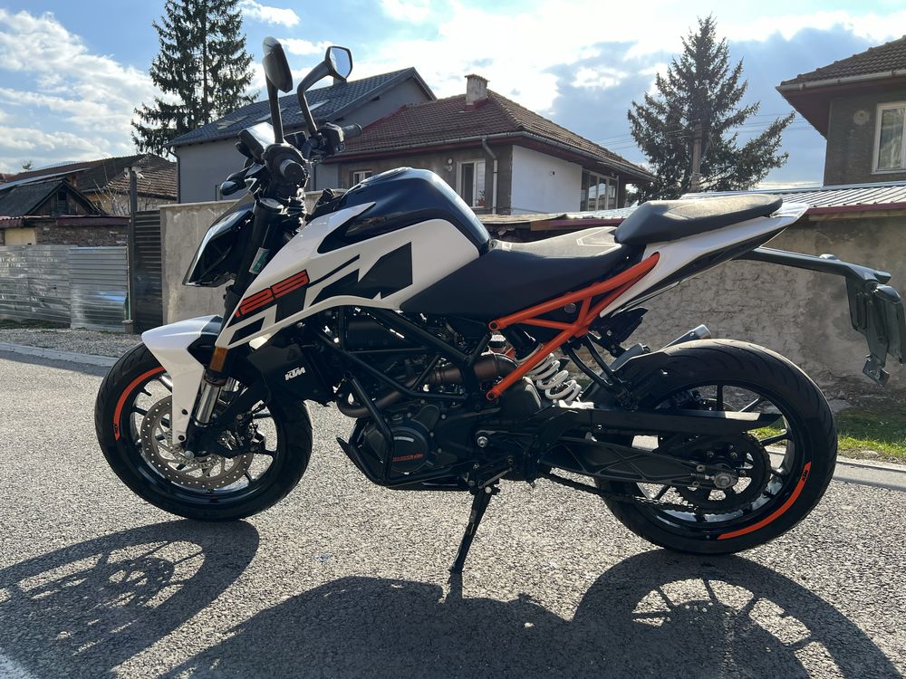 KTM DUKE 125 - 9930KM