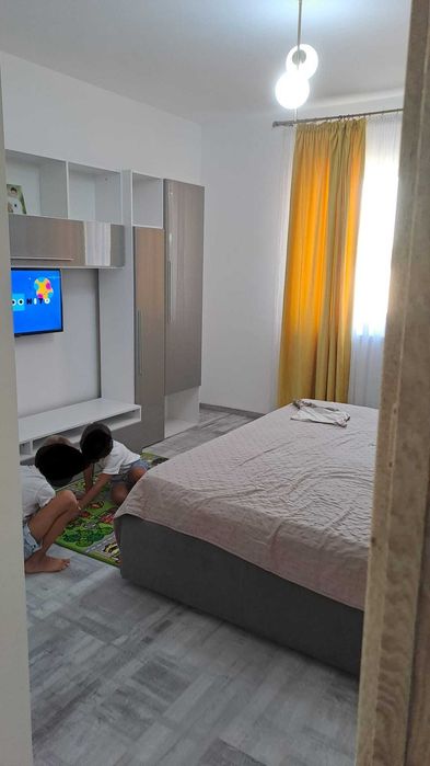 Vand sau schimb cu apartament+ diferenta
