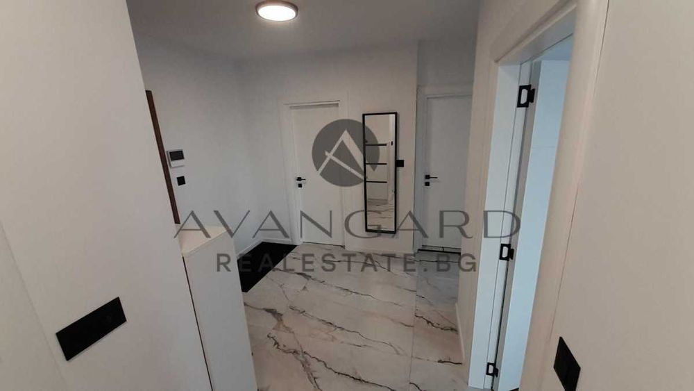 Продава се Четиристаен апартамент в Пловдив, Център - 131 кв.м за 2214 €/кв.м - Снимка #11