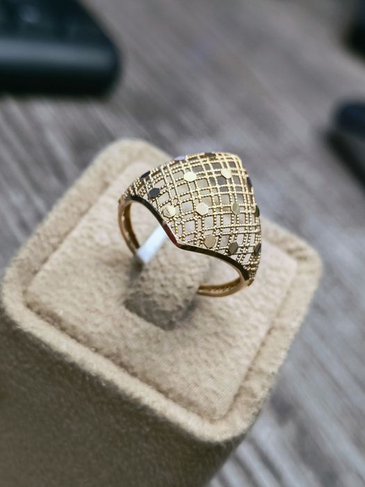 Златен пръстен 1.46гр / 14К