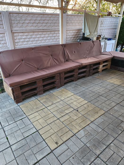 Canapele din paleti