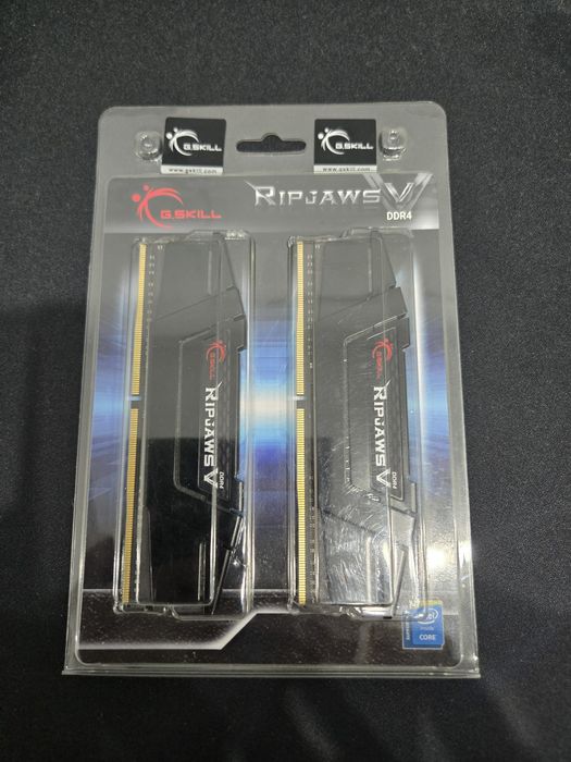 Оперативная память SKILL F4-3200C16D-16GVKB x2 16 Гб