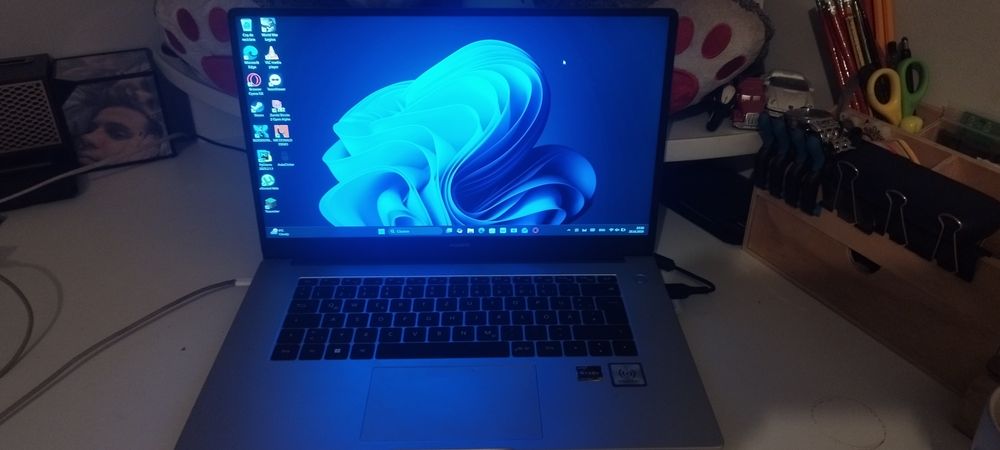 Huawei mate book d15 laptop de birou