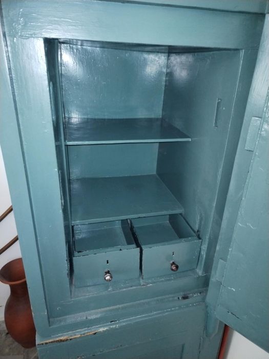 Продавам огнеупорна каса