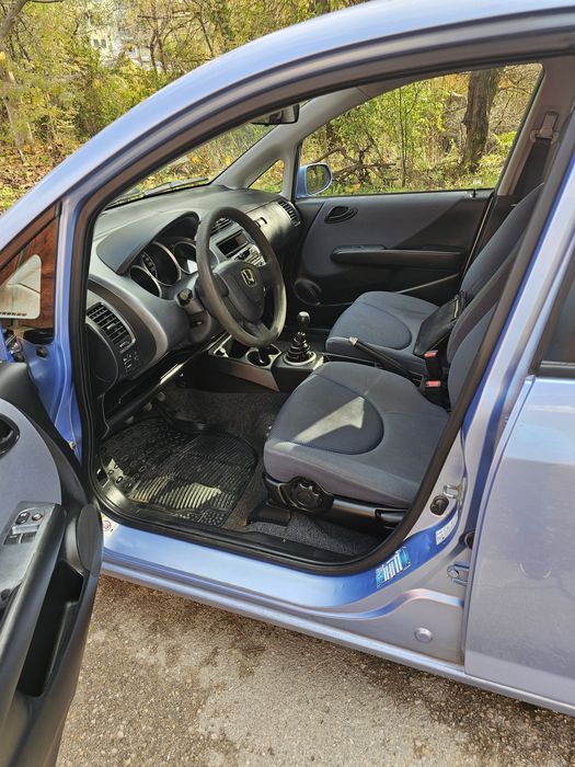 Хонда джаз 1.4-82к-Бензин