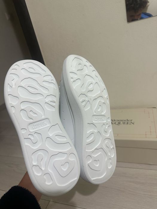 Alexander McQueen Adidasi