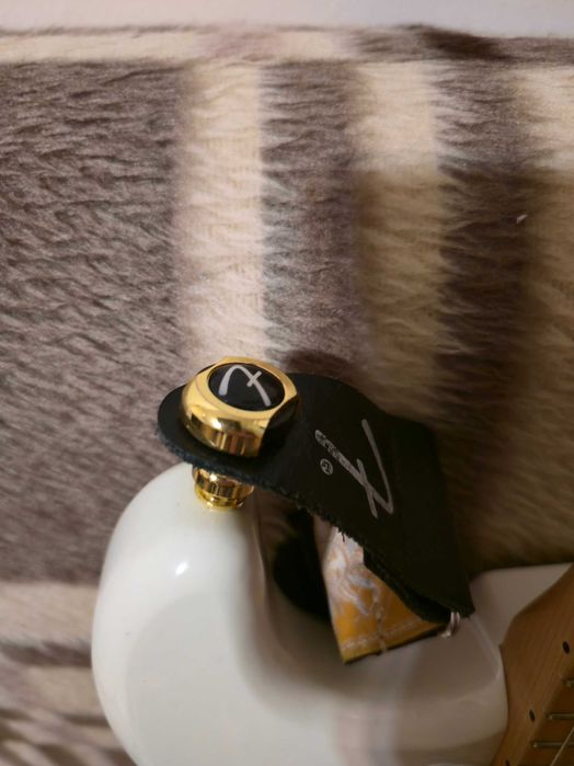 Custom Squier Affinity Stratocaster електирческа китара