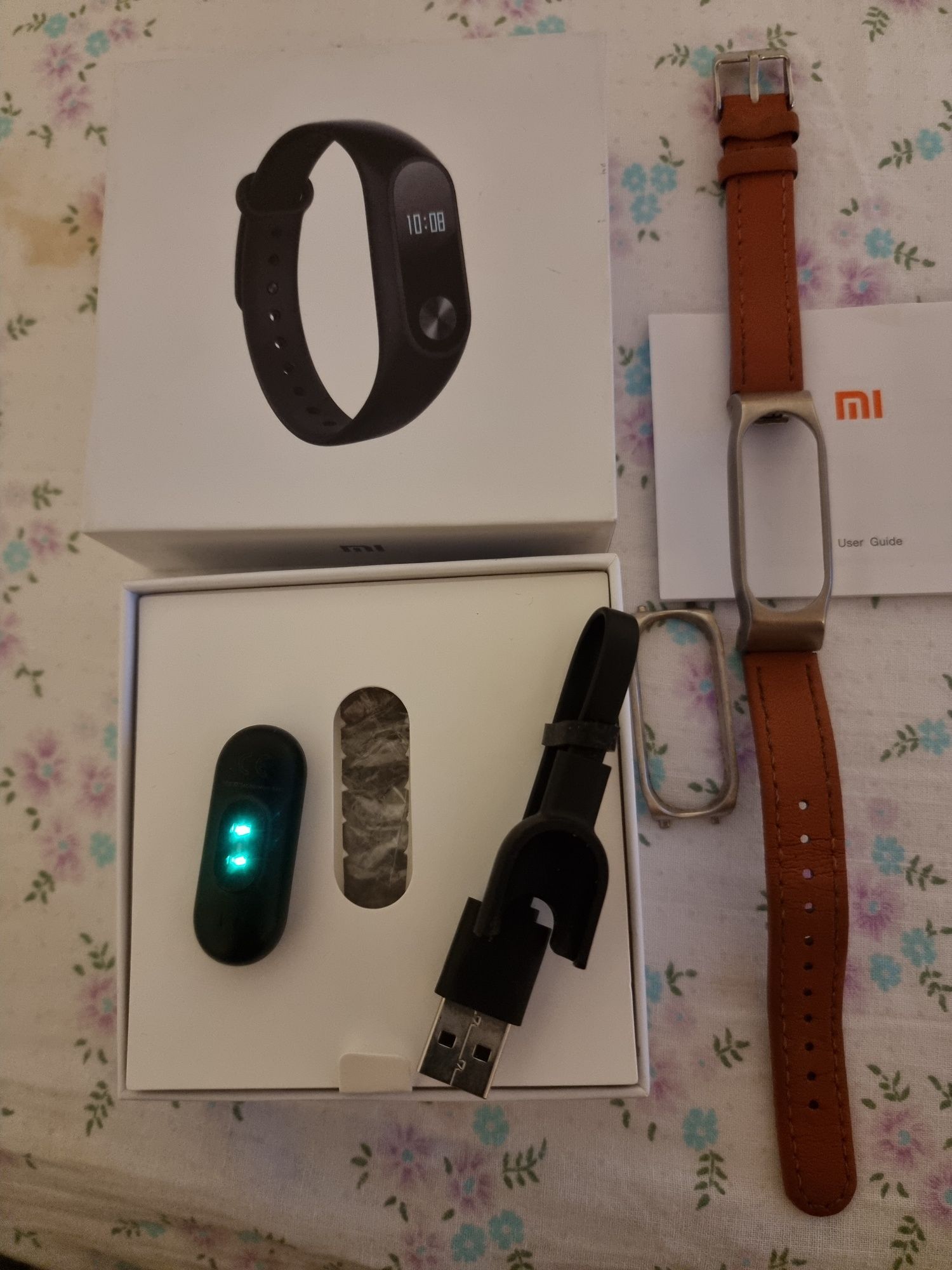 Продам mi band 2